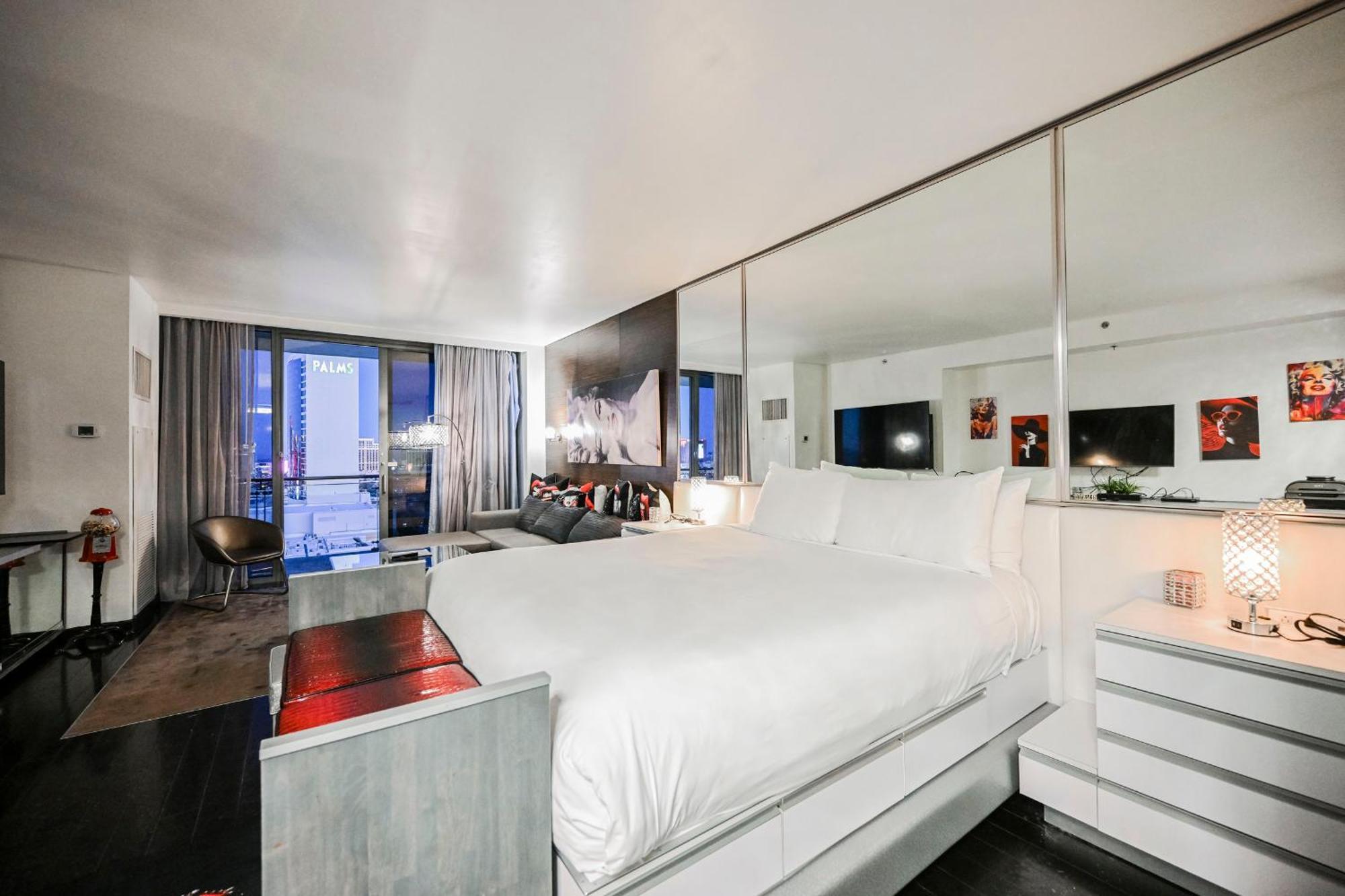 Stripviewsuites At Palms Place Appart hôtel