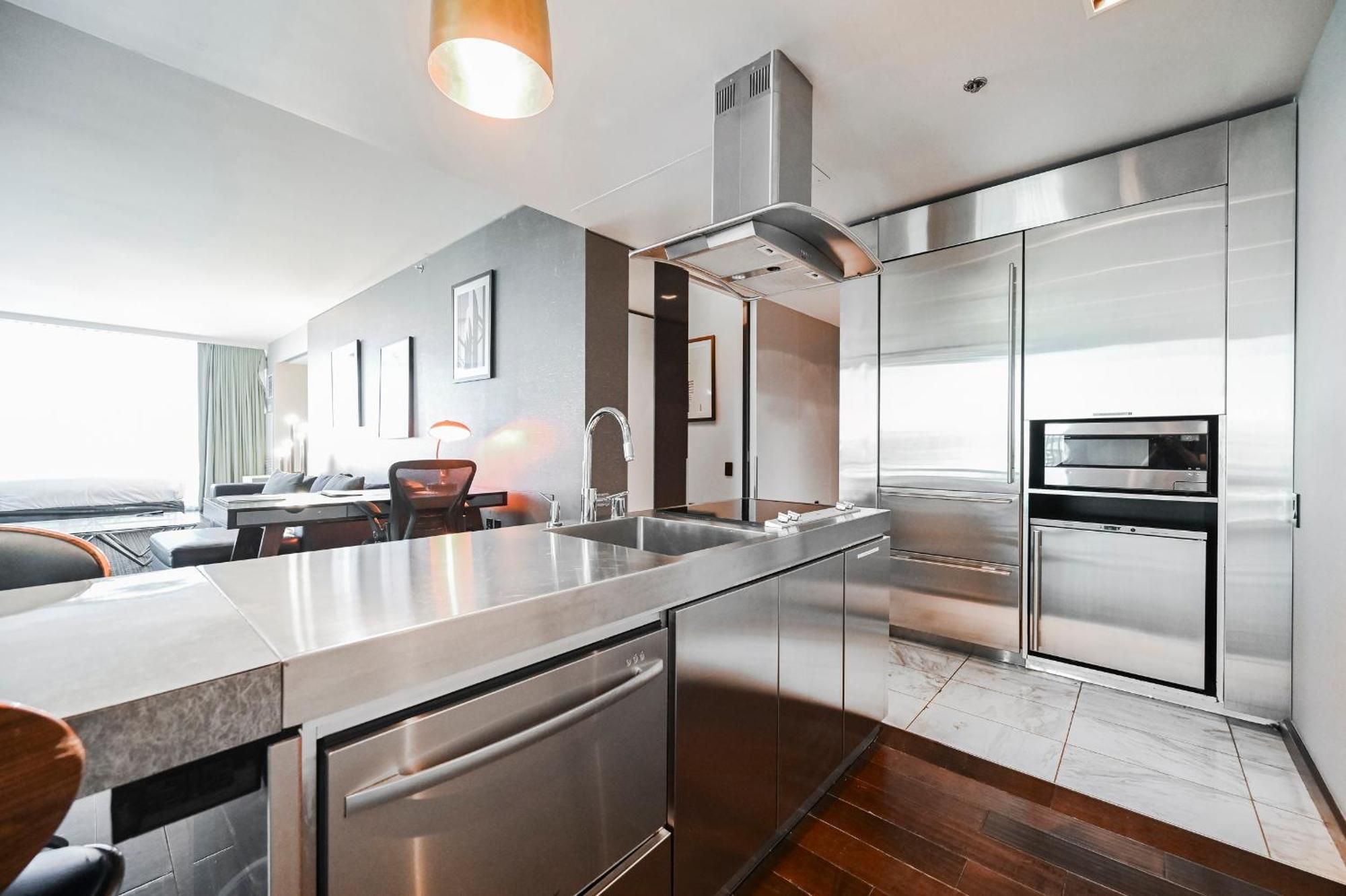 Stripviewsuites At Palms Place Aparthotel 4*