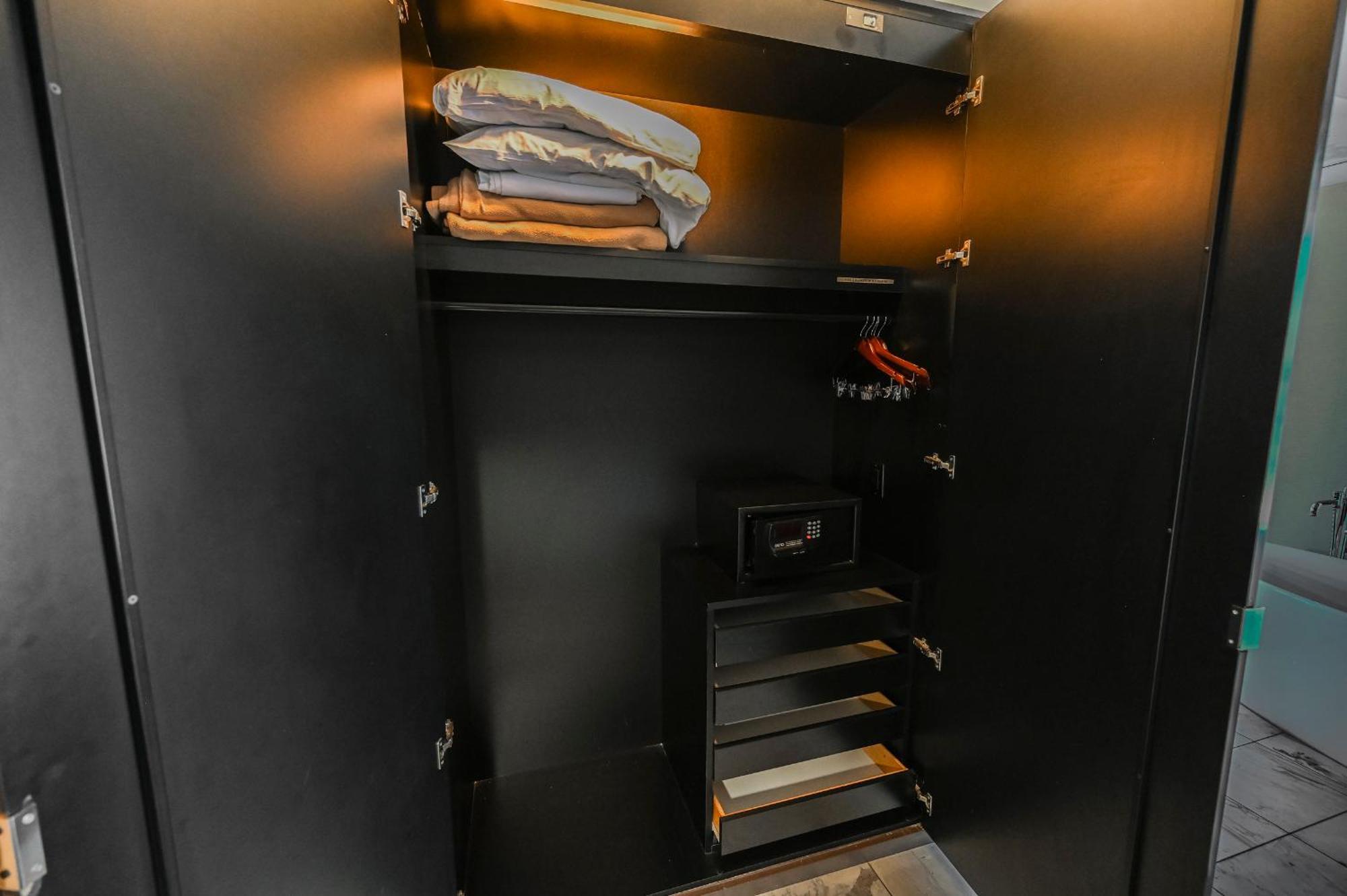 Appart hôtel Stripviewsuites At Palms Place